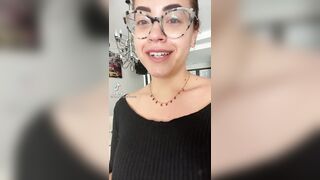 Il mio vicino di casa rosso di vergona per le mie tette