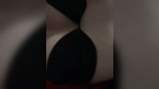 E' tua questa ficona leccamela per bene