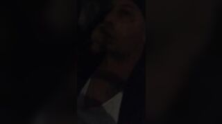 Mi spompina  mentre guido per Milano