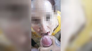 Iniziamo bene la giornata sborrando in bocca alla fidanzata