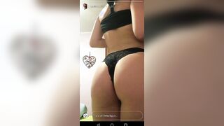 Teen italiana flash tette whatsapp