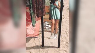 Ava in minigonna sexy selfie