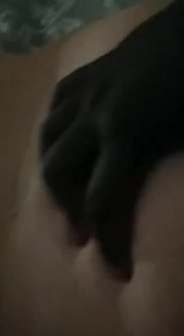 Amico di colore mi scopa il culetto vergine