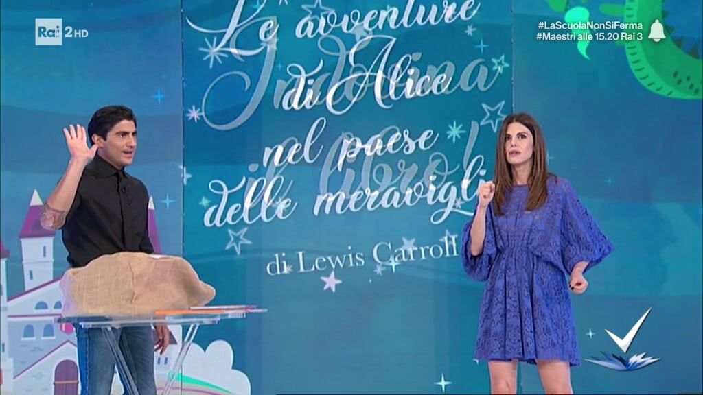 Bianca Guaccero upskirt in diretta Tv