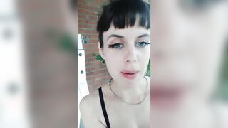 Ci piace sia il cazzo che la fica e facciamo cose molto pese - Troiette bisex italian