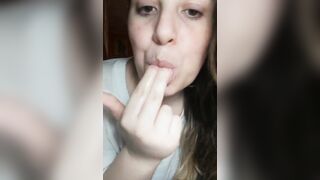 Ho una fessona da due o tre chili però vi giuro che è stretta - Napoletana tettona