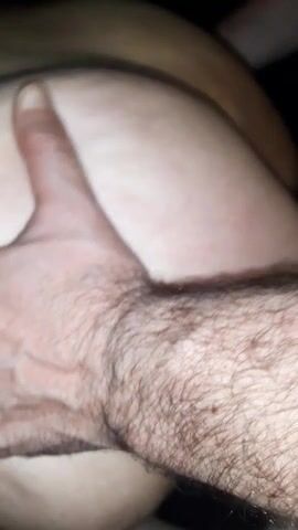 Moglie inculata da bull in macchina