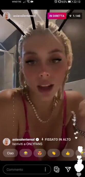 Asia Valente ex grande fratello vip mostra il culo in diretta instagram
