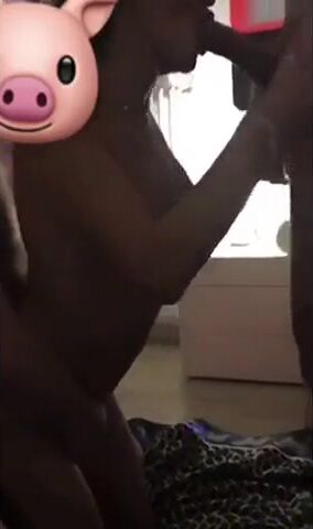 Avevi mai preso due cazzi insieme puttana - Moglie cuckold in trio con due bull