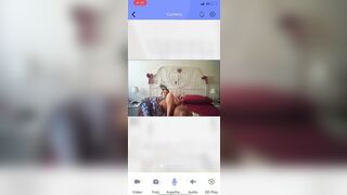 Spia la mamma che si masturba su whatsapp