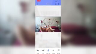 Spia la mamma che si masturba su whatsapp