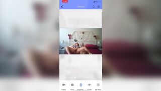 Spia la mamma che si masturba su whatsapp