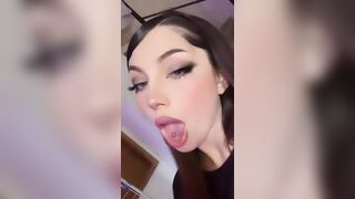 Morettina con bocca da pompino