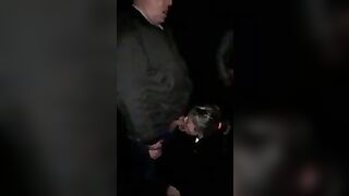 Moglie italiana succhia i cazzi di anziani sconosciuti al parco di Lambrate