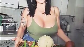 Marika Fruscio calda napoletana