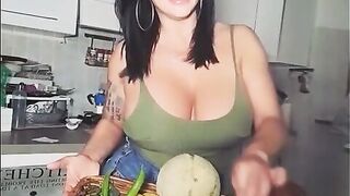 Marika Fruscio calda napoletana