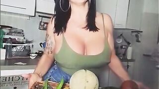 Marika Fruscio calda napoletana