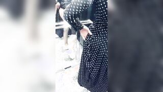 Fidanzata esibizionista in ascensore ripresa e scopata sulle scale del condominio