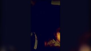 Pompino morettina tettona che ingoia lo sperma