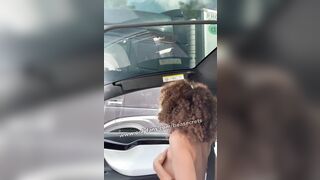 Beasecrets fa vedere le tette a camionista in autostrada