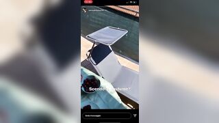 Iamaudreymartin-Kingharol prende il sole sul suo balcone e mostra le tette e il culo