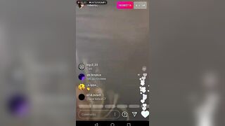 Roberryc mostra il culo in barca a dubai