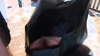 Ti piace come succhio il cazzo tesoro?