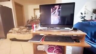 Serela troia mi becca a farm una sega e me lo mena facendomi sborrare