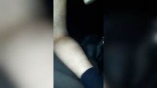 Gli schizzi le escono dalla fica