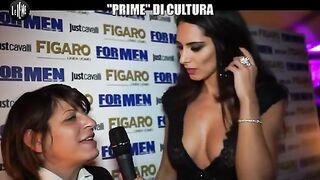 Raffaella Modugno augura buona sega ai suoi fans