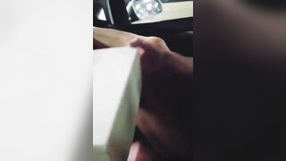 Milf italiana nel parcheggio del supermercato