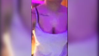 Oh lasciami il cazzo...staccati