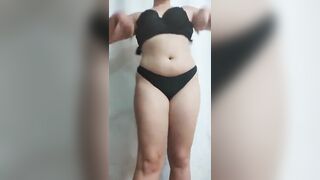 SPogliarello giovane studentessa italiana formosa