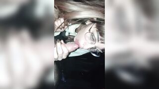 Pompino a pecorina 18 enne in macchina