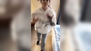 Fai l'uomo dai e mettimelo in gola