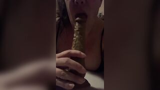 Immaginando di succhiarlo a black