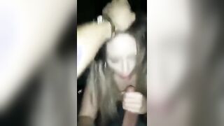 Biondina italiana scopata da due amici DAMMELO TUTTO