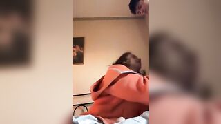 Ragazza italiana del 2003 fa un pompino al suo ragazzo