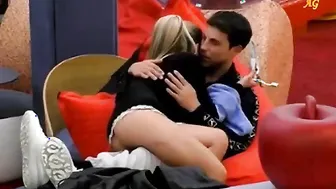 Daniele dal Moro e Oriana video porno su ItPornIt