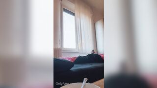 Audrey Martin muove il suo bel culone Ofans