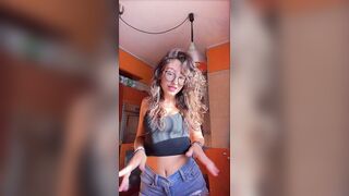 Morettin italiana sexy con occhiali