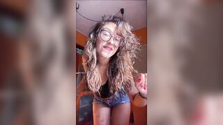 Morettin italiana sexy con occhiali