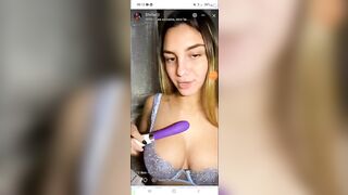 Diretta OF diciottenne troia che sbocchina dildo