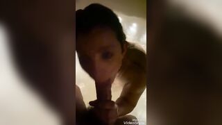 Pompino fidanzata nella vasca idromassaggio