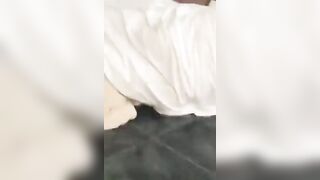 Moglie del cornuto scopata davanti a lui