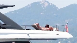 Guardala come succhia