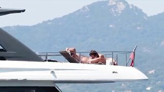 Guardala come succhia