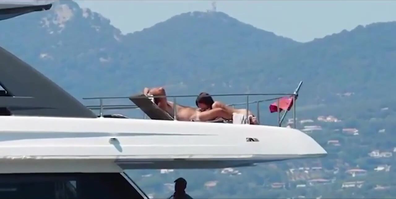 Guardala come succhia