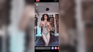 Iniziamo bene la giornata Milf italiana tettona