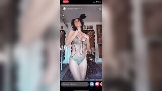 Iniziamo bene la giornata Milf italiana tettona